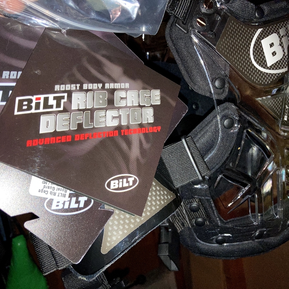 BILT CHEST PROTECTOR - Picture 5 of 5